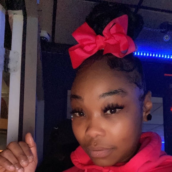 Meet your Posher, Domingaa - Picture 1 of 1